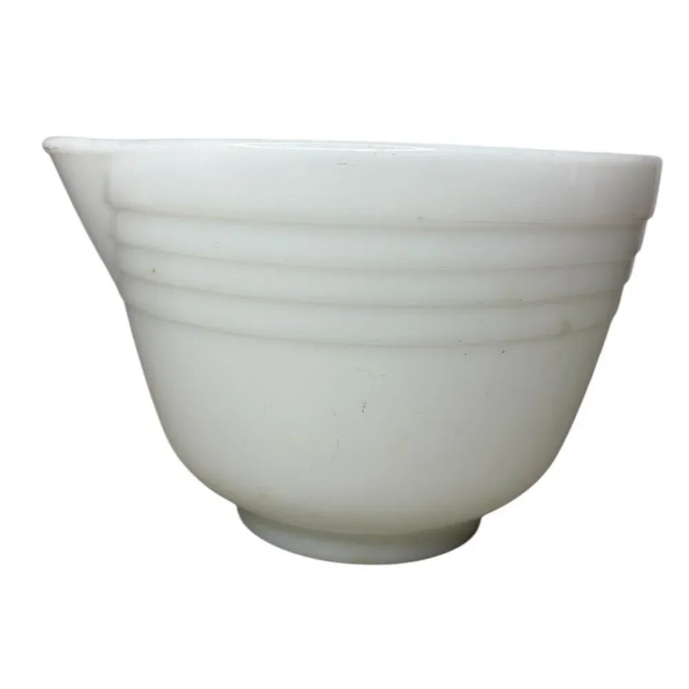 Pyrex Hamilton Beach White Glass Ribbed Mixing Bowl #7 Pour Spout 6 Cups